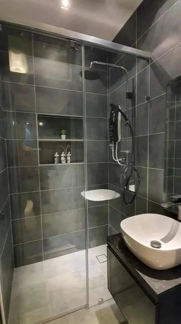 12 George Town 6Room Terrace Gurney Heritage Adventist Hospital Restaurant Shopping Mall